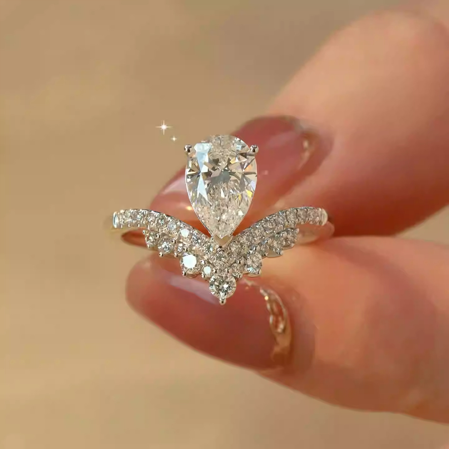 Raisove PT950鉑金 1.58cts 皇冠水滴培育鑽石戒指 E色(R-007)