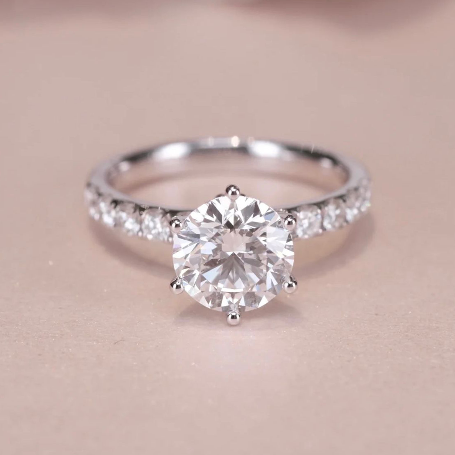 Raisove PT950鉑金 2.07cts 碎石六爪培育鑽石戒指 E色(R-020)