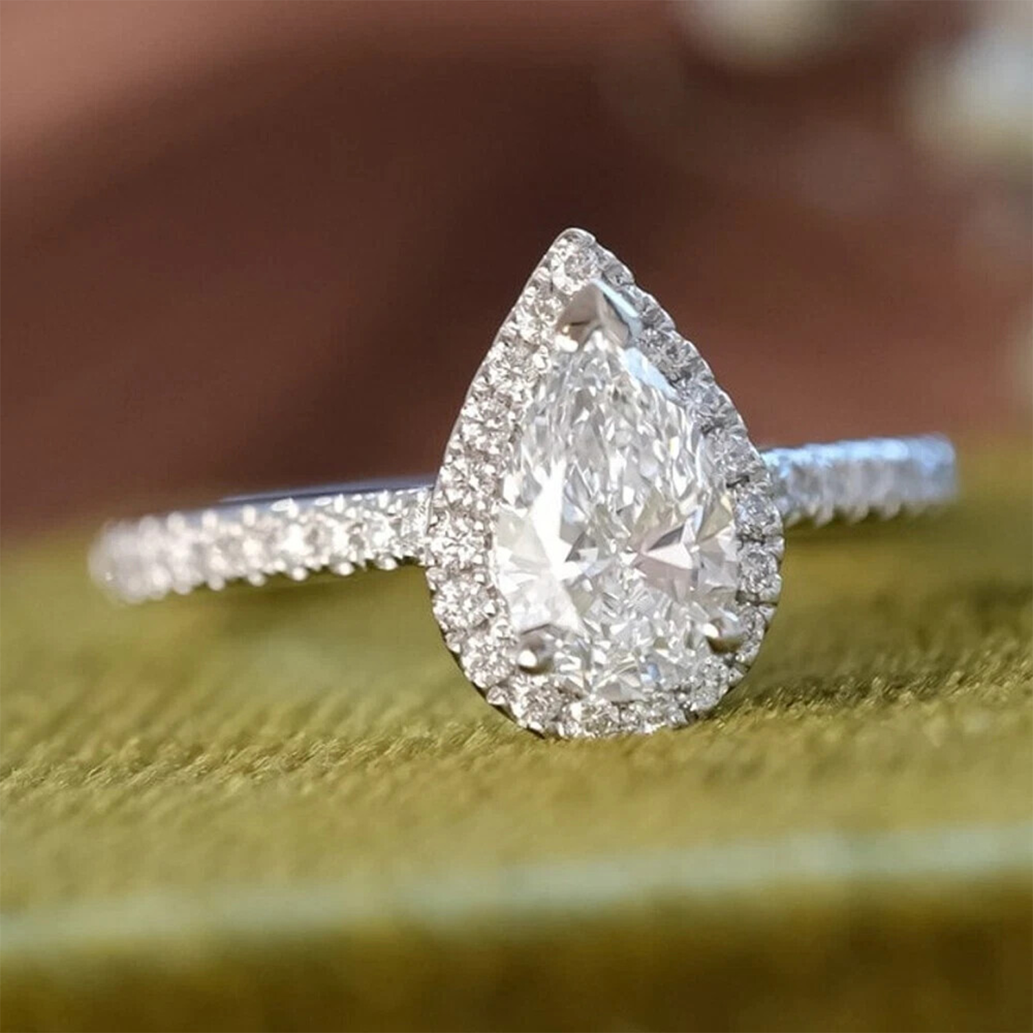 Raisove PT950鉑金 1cts 碎石水滴形培育鑽石戒指 E色(R-021)